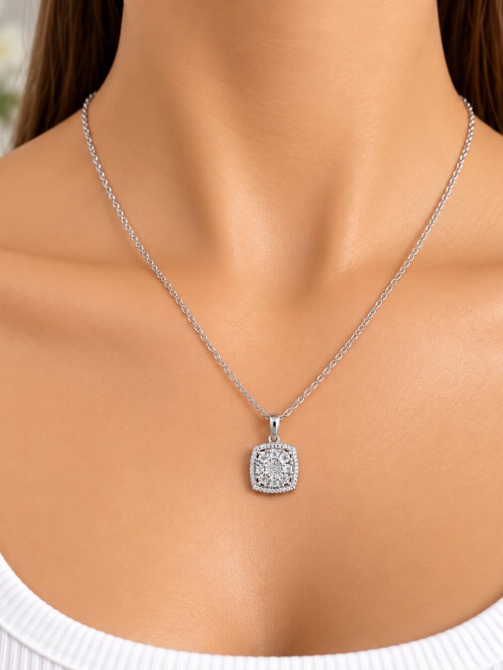 NWT Diamond Cluster Silver Pendant Necklace